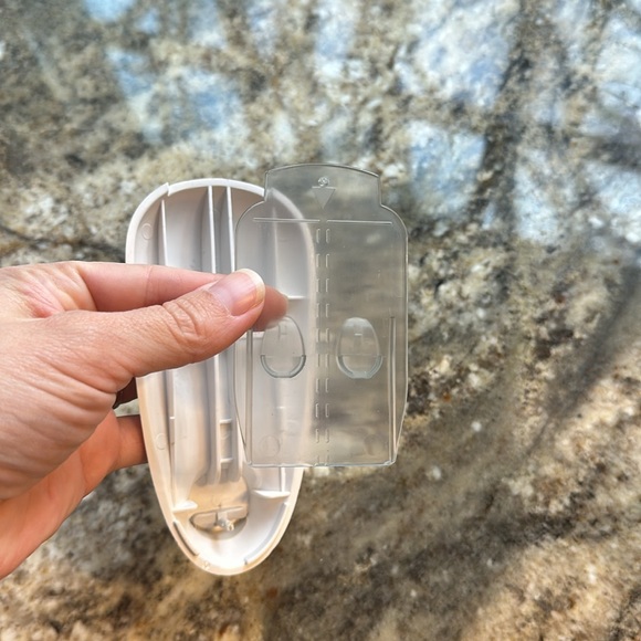 Command large bathroom hook - Picture 4 of 4